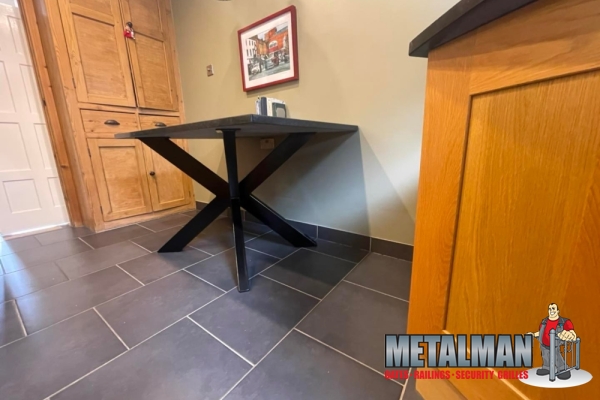 Modern table base