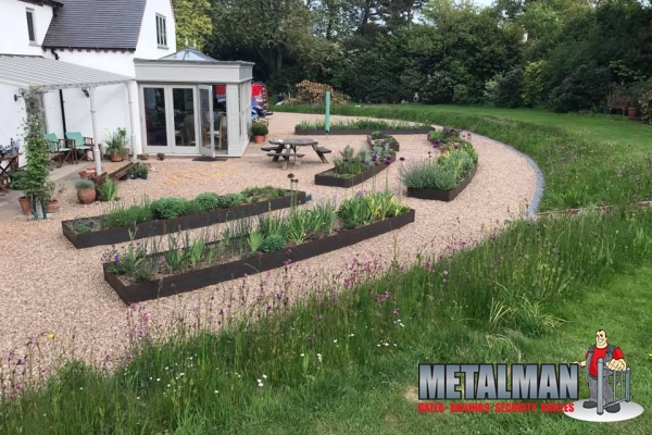 Corten raised planters