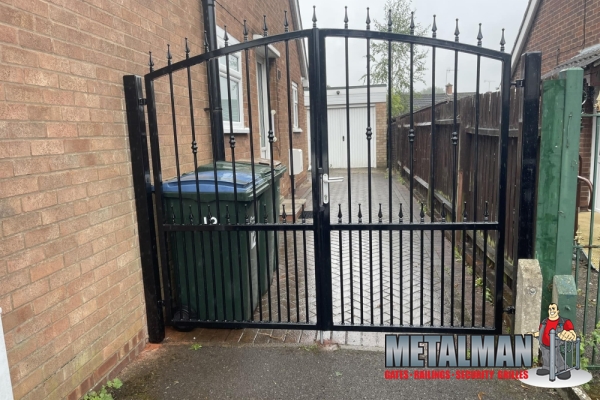 Double gates 